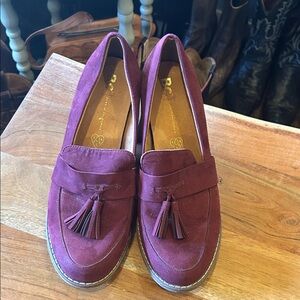 Elegant Maroon Tassel Loafers for Women